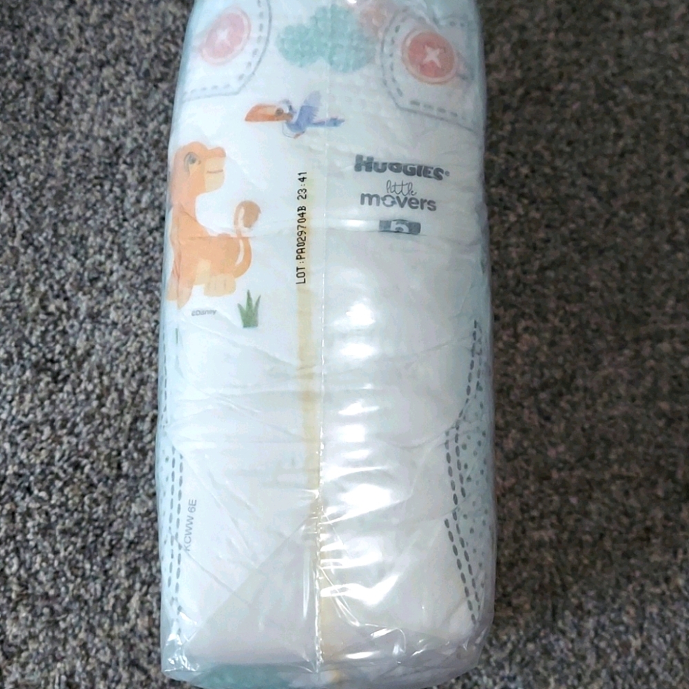 Huggies little movers size 6